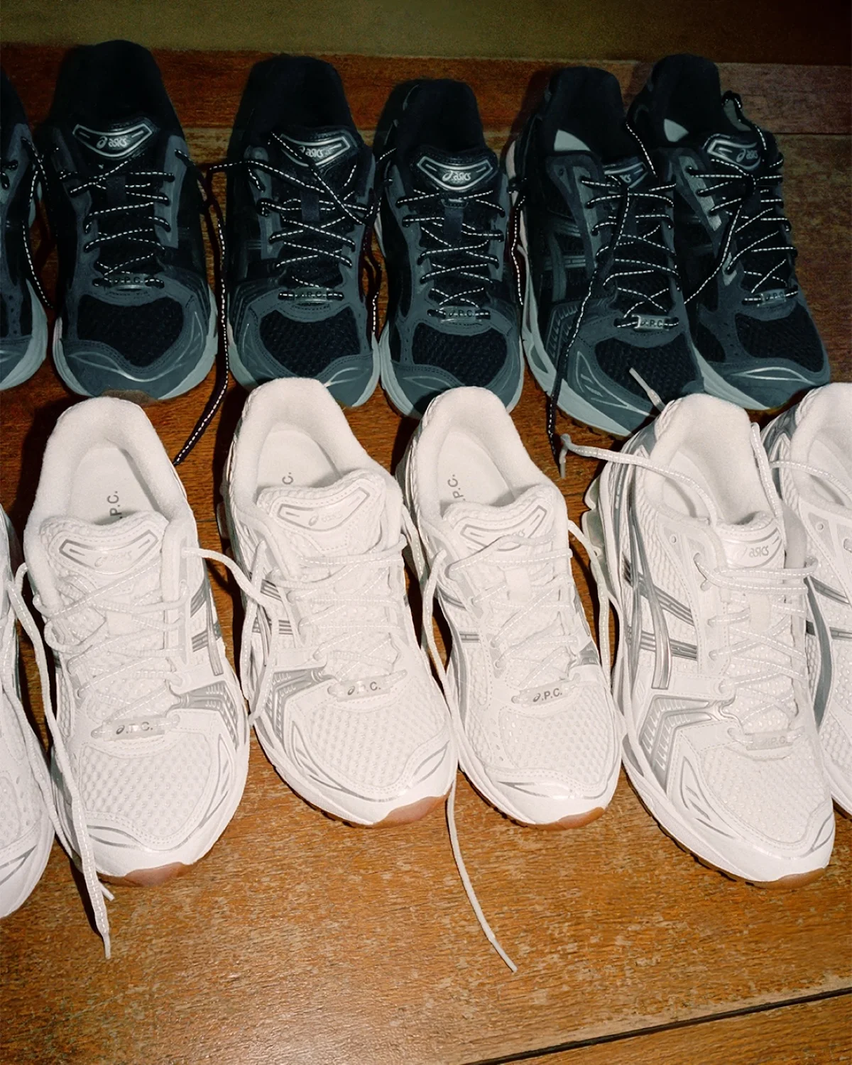La nouvelle Collection Tennis ASICS x A.P.C. réinvente l'élégance sportive