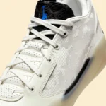 La Air Jordan 39 « Sail » arrive avec des accents Game Royal