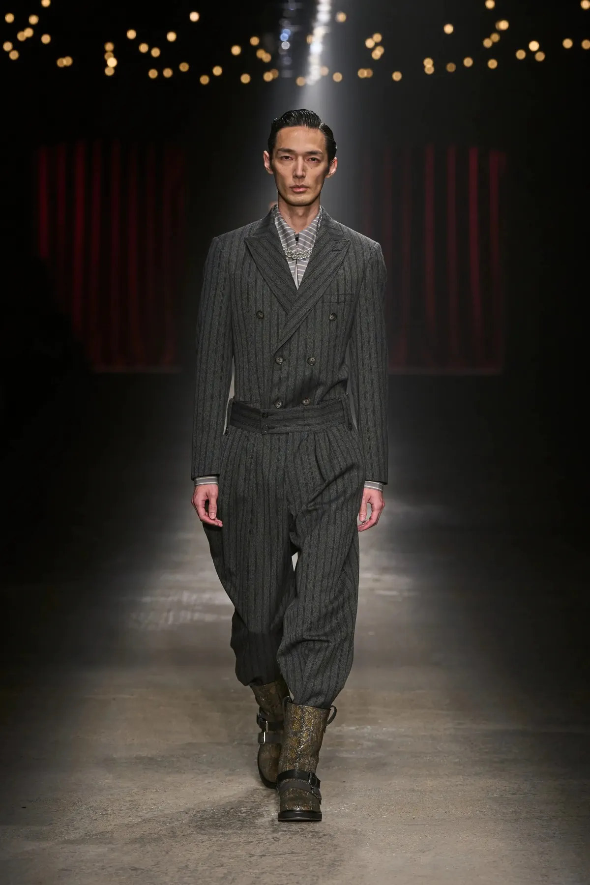 La collection Automne 2025 d'Antonio Marras s'inspire du mélodrame sarde et de l'artisanat moderne