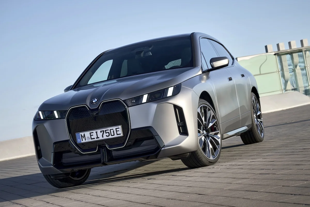 La BMW iX 2025, le nouveau SUV électrique de luxe, porte l'excellence vers de nouveaux sommets