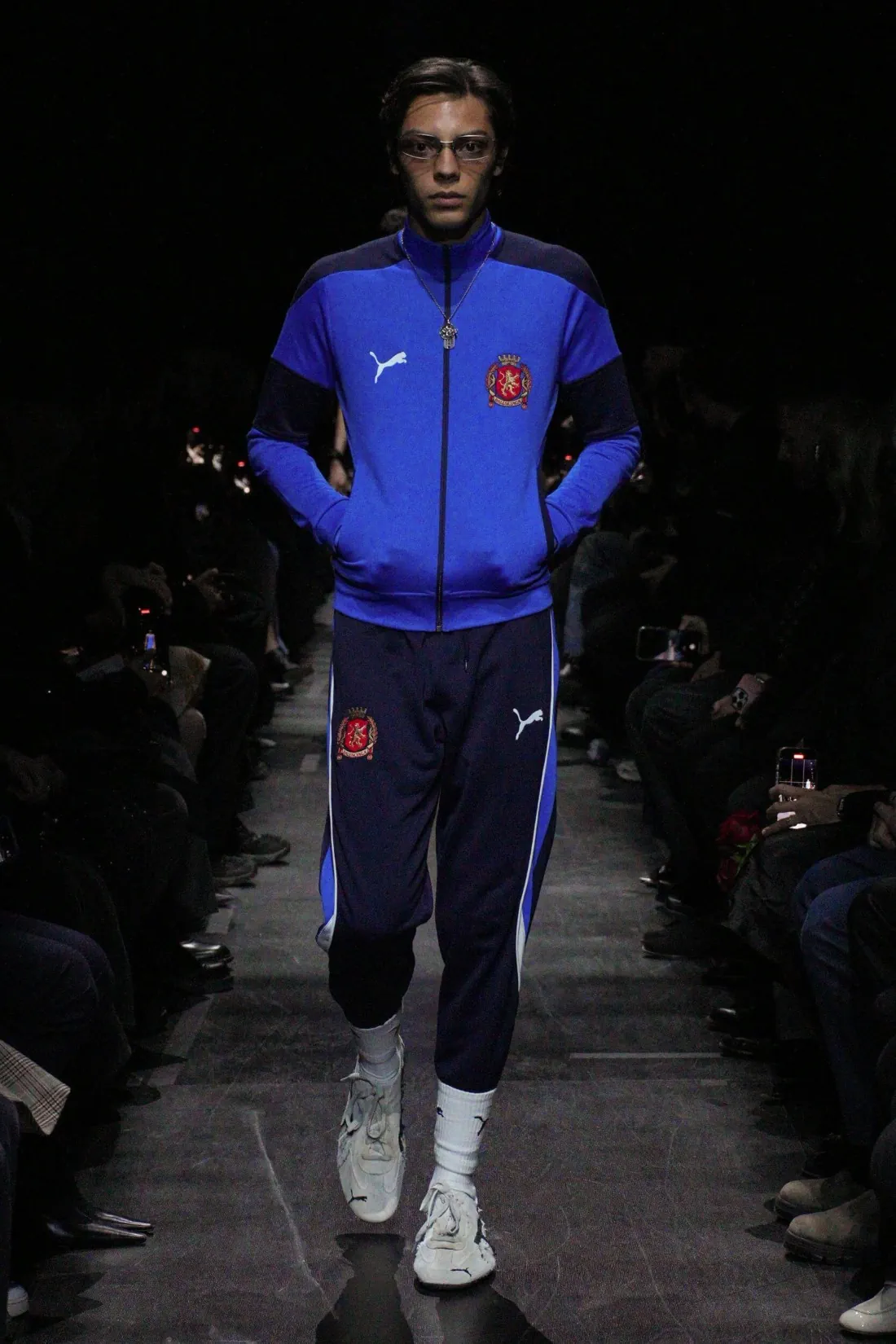 Balenciaga Automne 2025 introduit un nouveau standard plus accessible