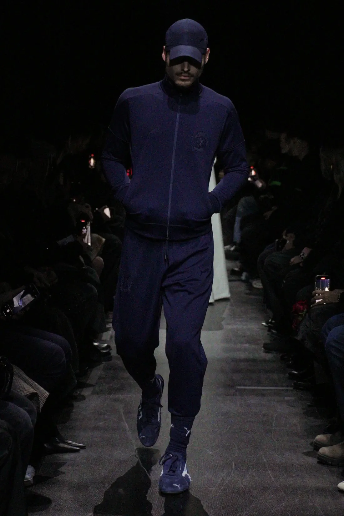 Balenciaga Automne 2025 introduit un nouveau standard plus accessible