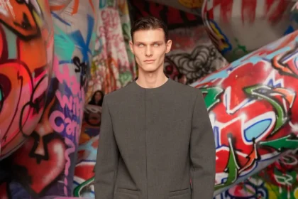 La collection Automne 2025 de Glenn Martens pour Diesel réinvente avec audace la mode masculine avant-gardiste