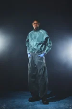 La collection automne 2025 de HIDESIGN prépare l'humanité à un avenir climatique incertain