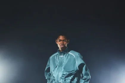 La collection automne 2025 de HIDESIGN prépare l'humanité à un avenir climatique incertain