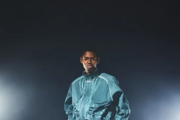 La collection automne 2025 de HIDESIGN prépare l'humanité à un avenir climatique incertain