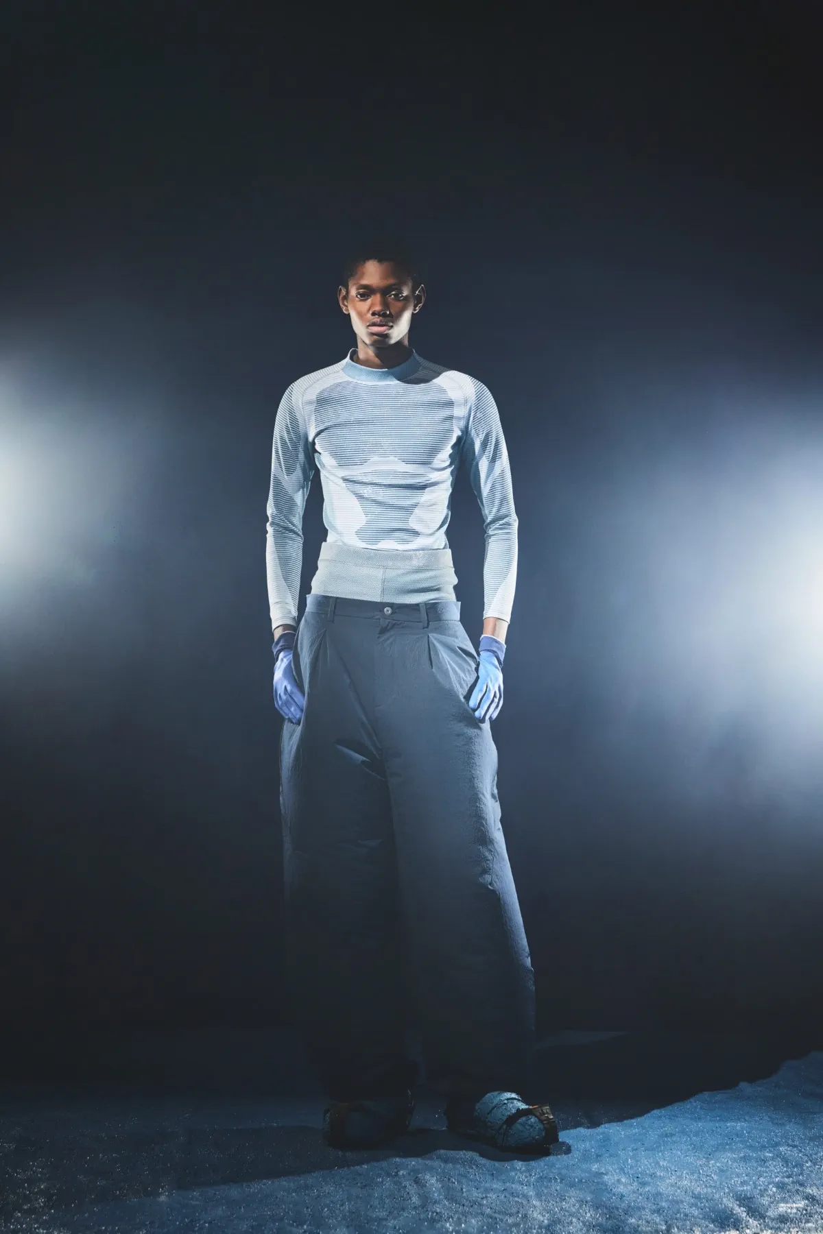 La collection automne 2025 de HIDESIGN prépare l'humanité à un avenir climatique incertain