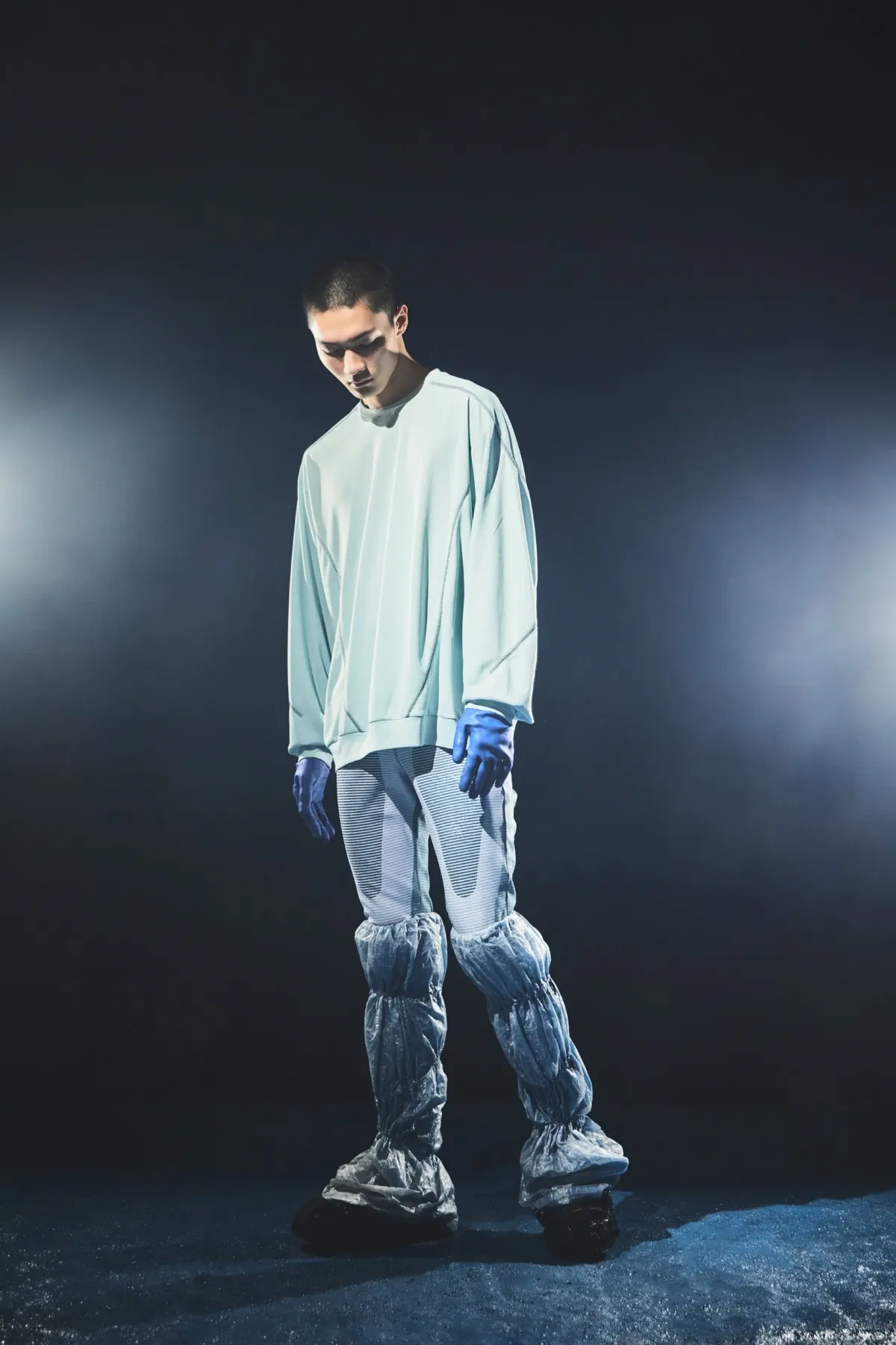 La collection automne 2025 de HIDESIGN prépare l'humanité à un avenir climatique incertain