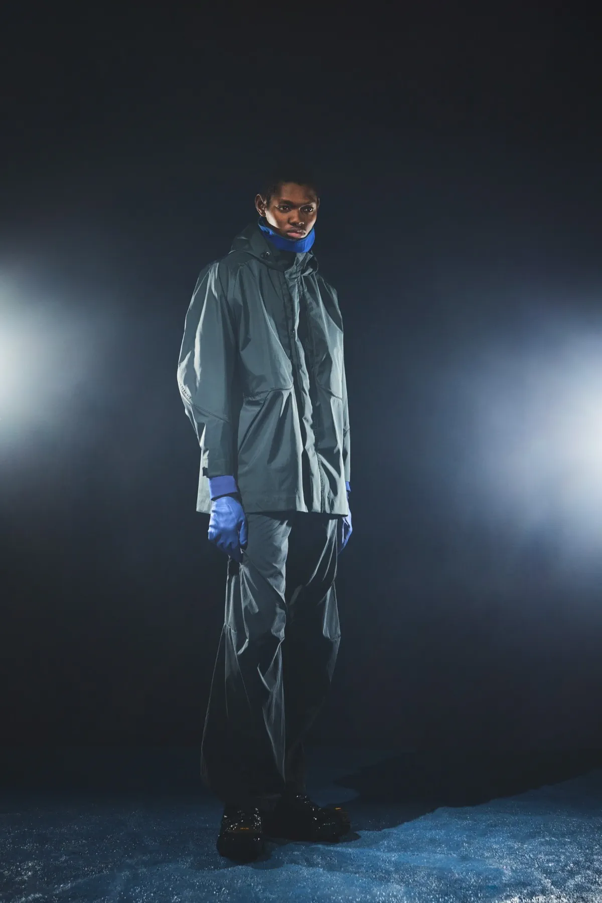 La collection automne 2025 de HIDESIGN prépare l'humanité à un avenir climatique incertain