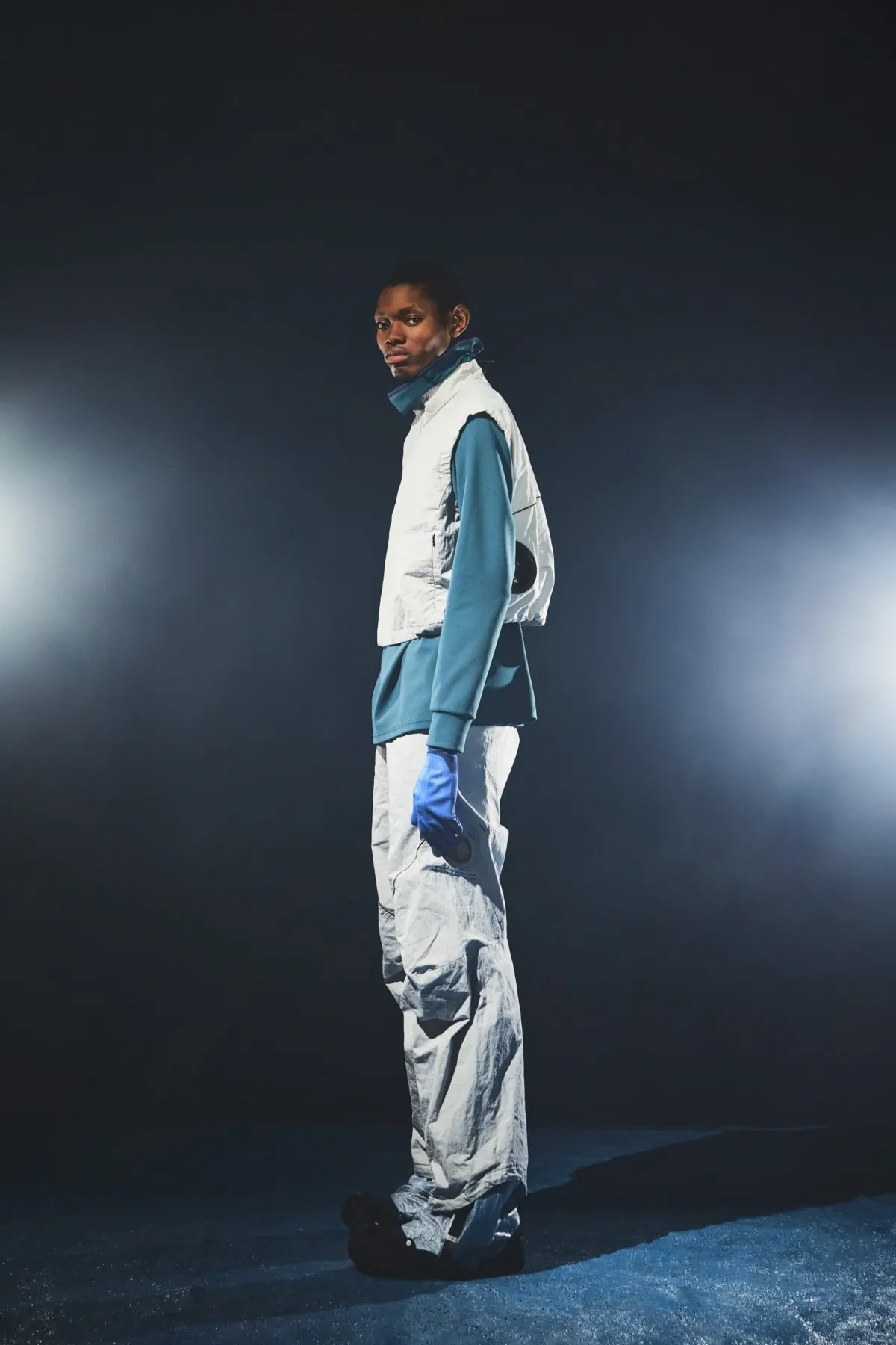 La collection automne 2025 de HIDESIGN prépare l'humanité à un avenir climatique incertain