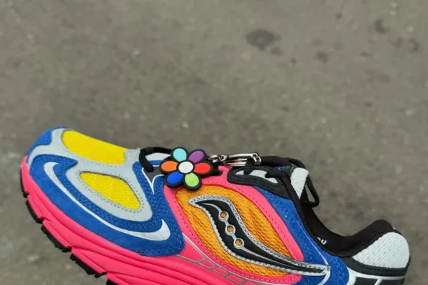 La Jae Tips x Saucony Grid Jazz 9 « I Love You But I'm Busy » débarquera cet été