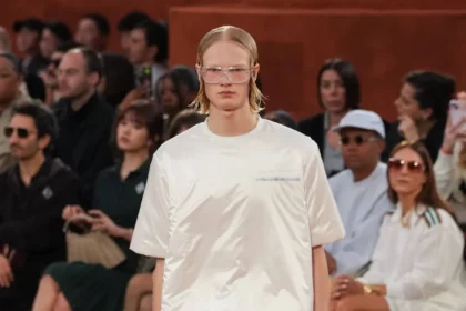 La collection Automne 2025 de LACOSTE s'inspire du côté le plus glamour de René Lacoste