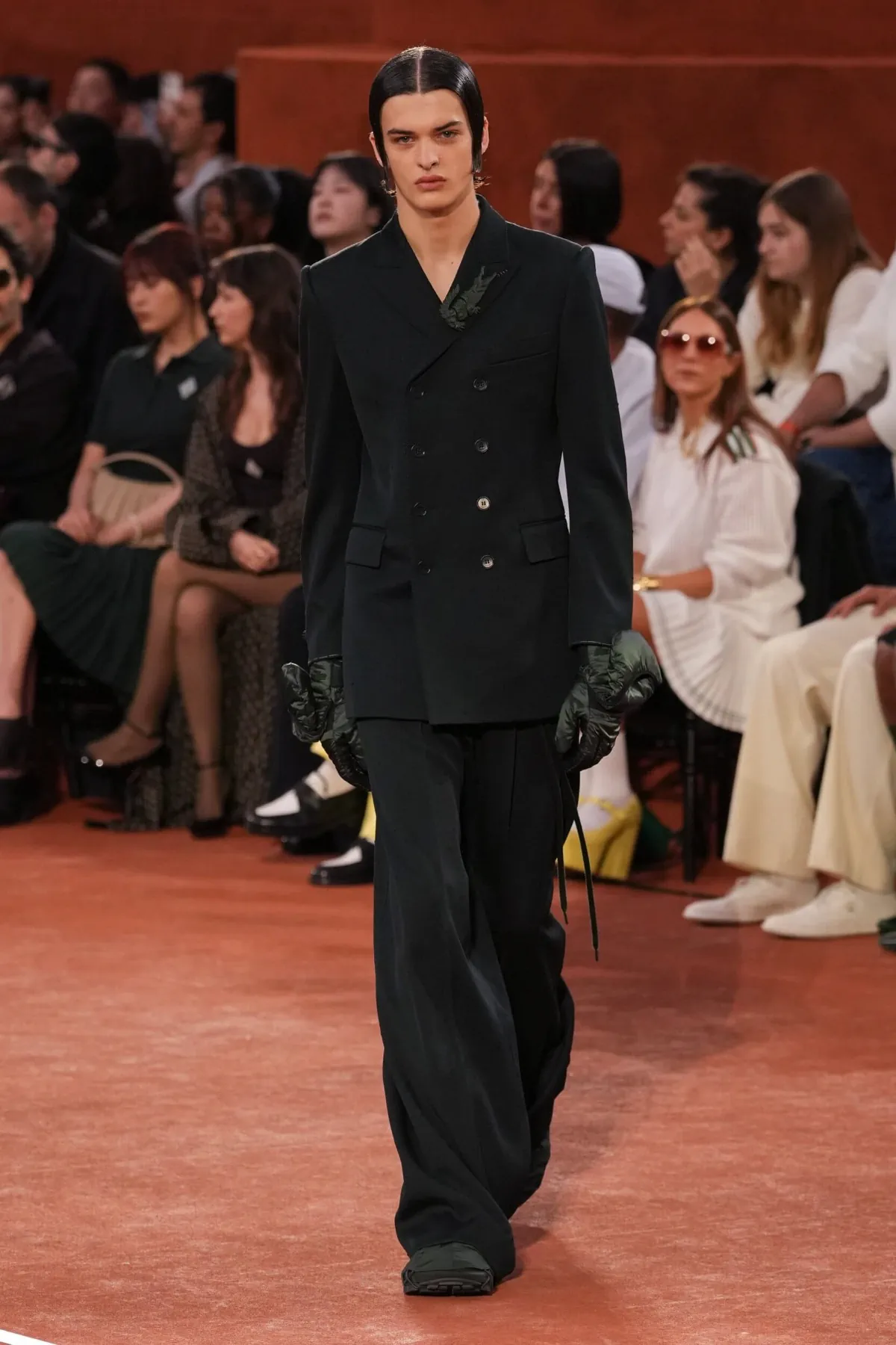 La collection Automne 2025 de LACOSTE s'inspire du côté le plus glamour de René Lacoste