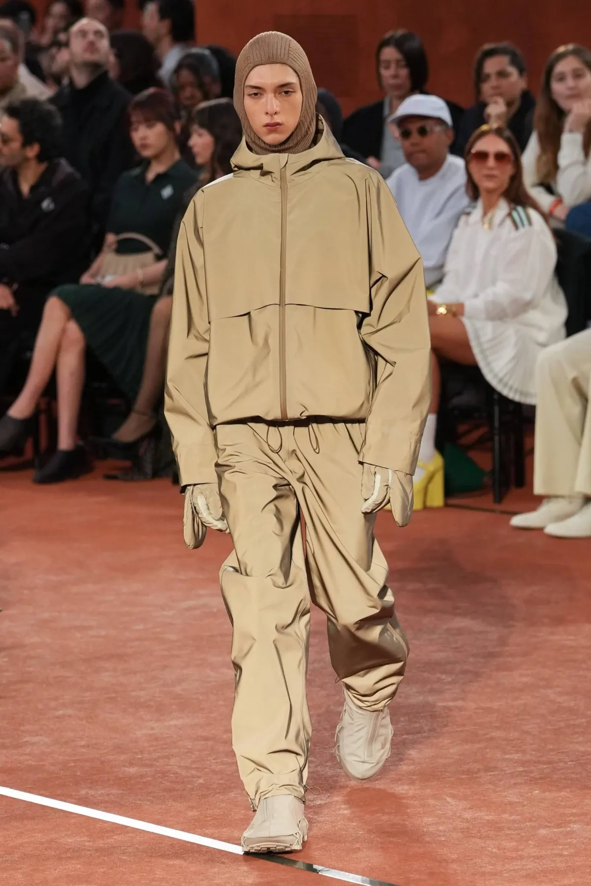 La collection Automne 2025 de LACOSTE s'inspire du côté le plus glamour de René Lacoste