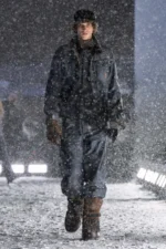 Pour l'automne 2025, Moncler Grenoble réinvente l’élégance technique en haute montagne