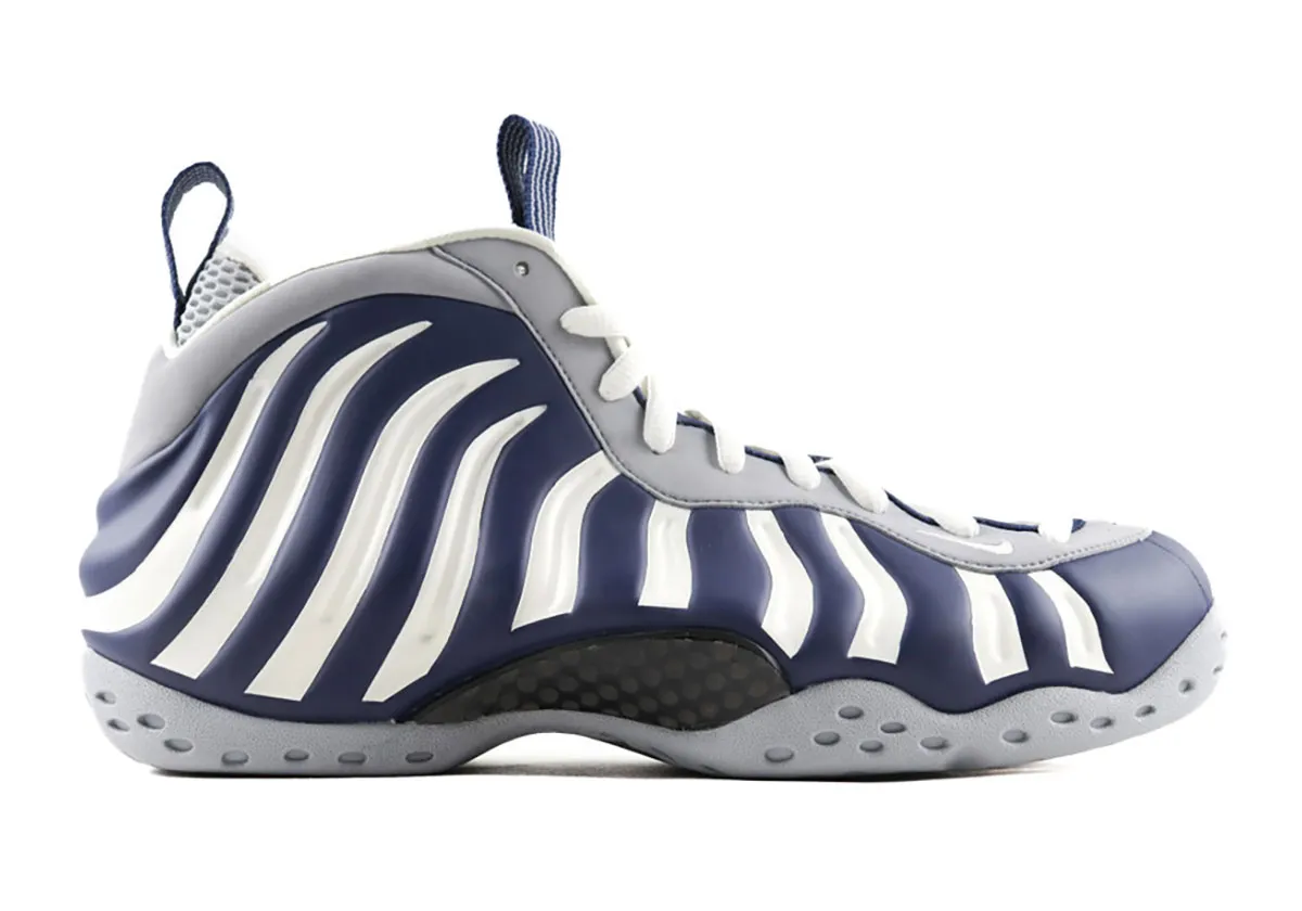 Un échantillon rare de Nike Air Foamposite « New York Yankees » fait surface pour les collectionneurs