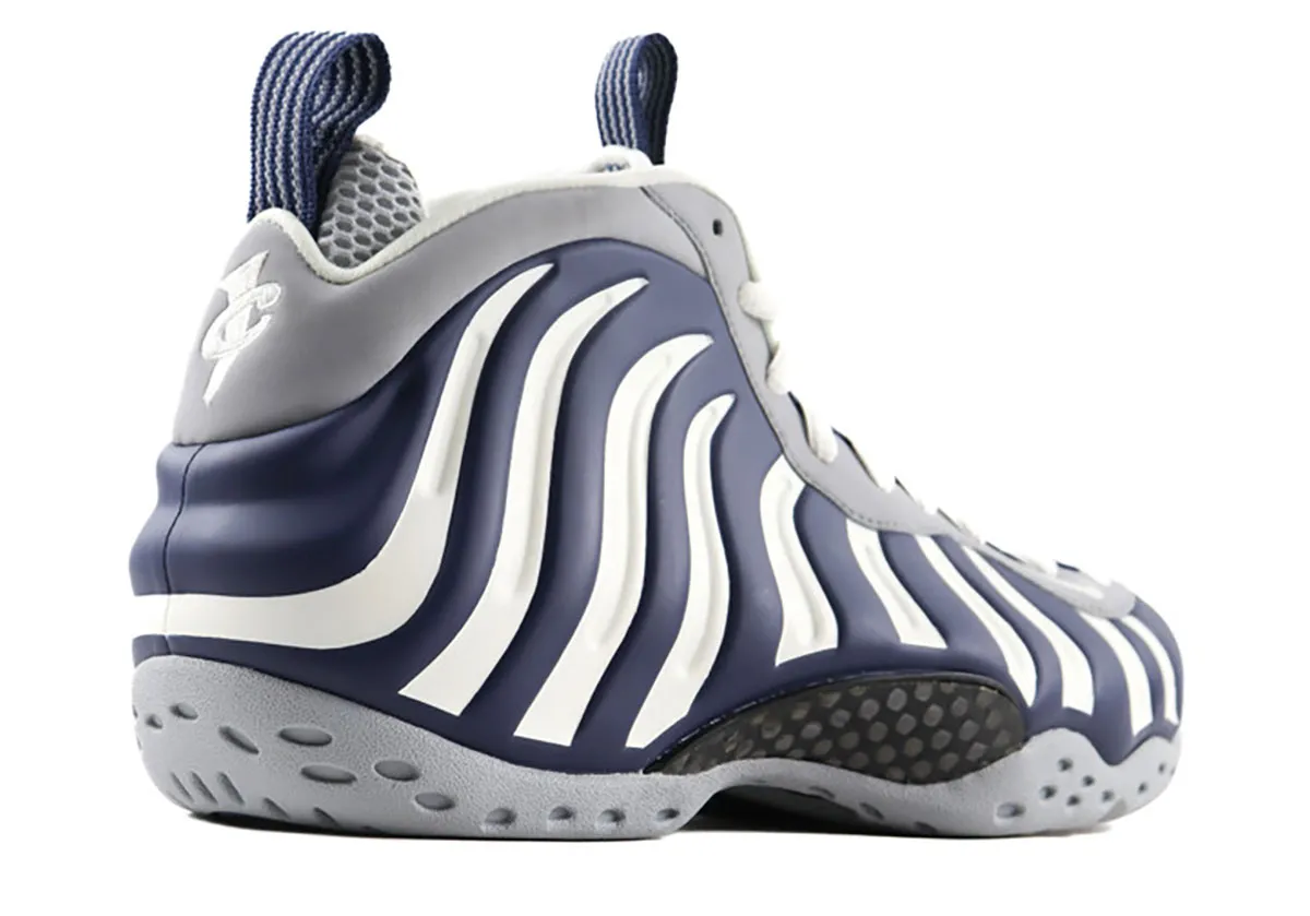 Un échantillon rare de Nike Air Foamposite « New York Yankees » fait surface pour les collectionneurs