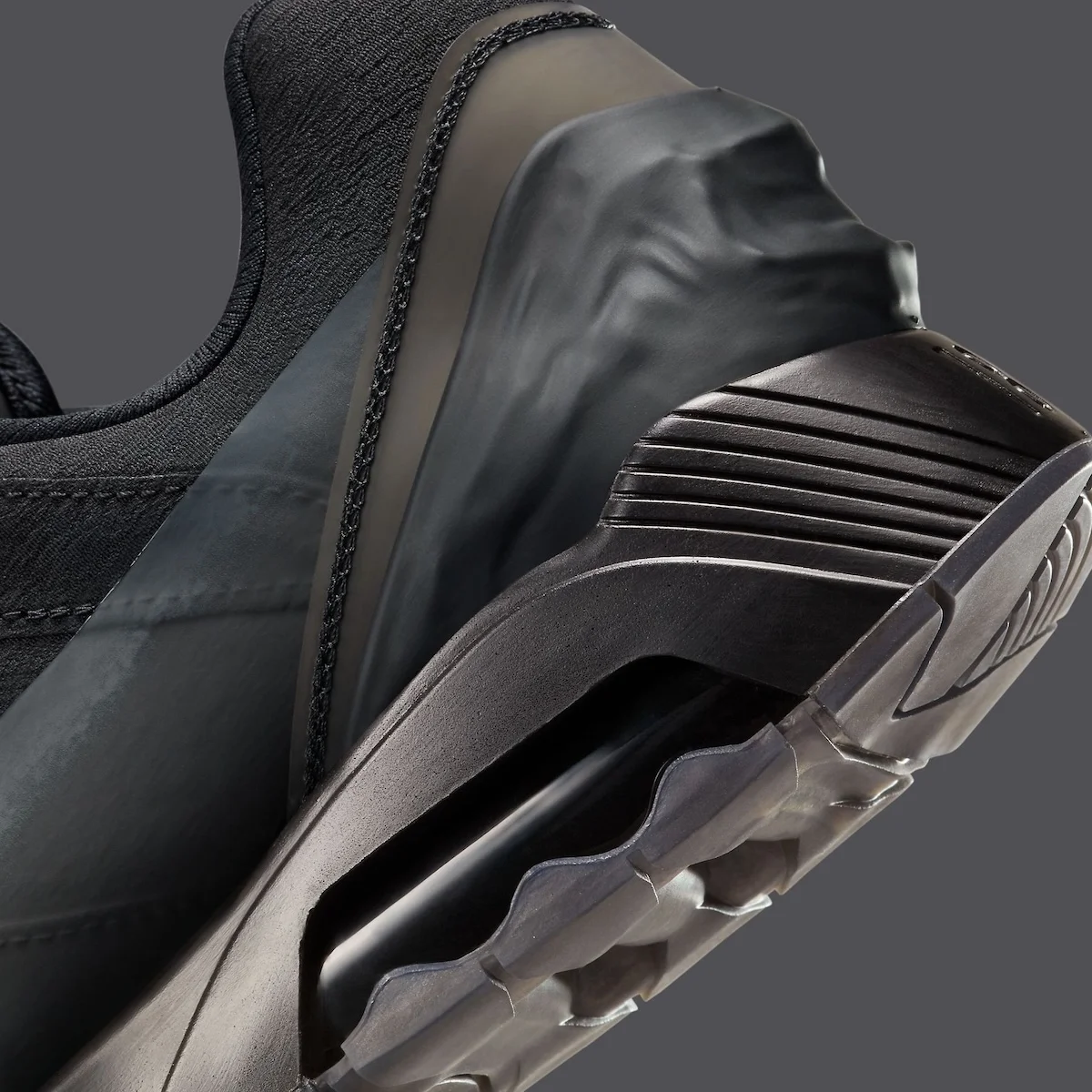 Nike Air Max 180 x PAN Records présente une nouvelle basket au design très sombre