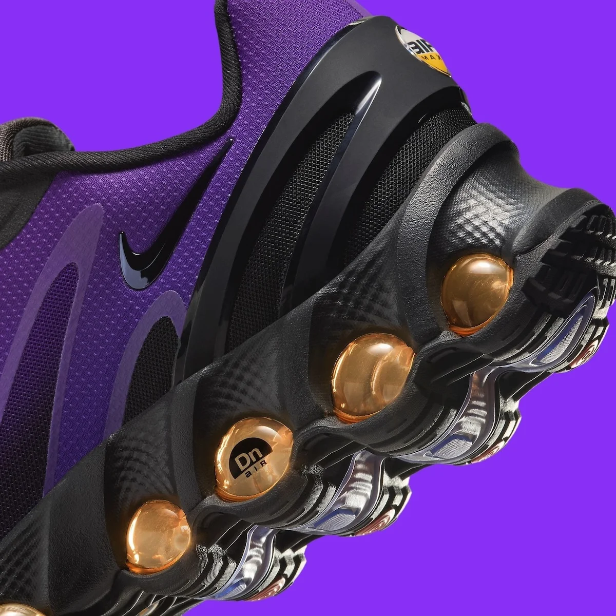 La Nike Air Max Dn8 « Fierce Purple » apporte une touche de nostalgie à la technologie d'amorti moderne