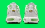 La Nike Air Max Plus « Green Strike » arrive avec un nouveau design dégradé pour l'été