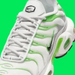 La Nike Air Max Plus « Green Strike » arrive avec un nouveau design dégradé pour l'été