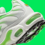 La Nike Air Max Plus « Green Strike » arrive avec un nouveau design dégradé pour l'été