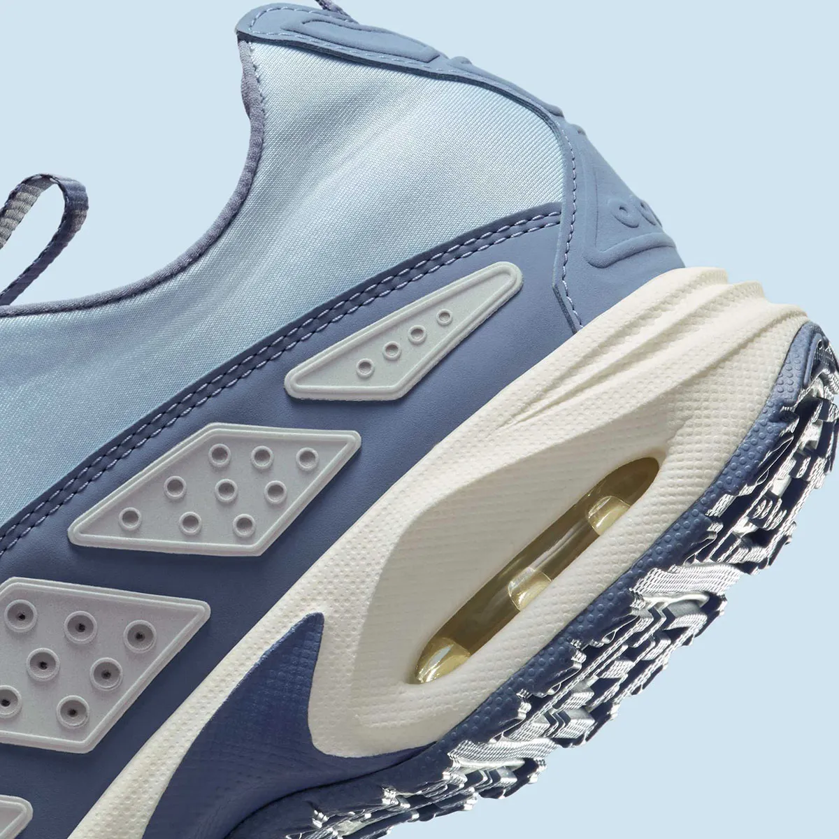 Nike Air Max Sunder Blue Tint 6 La Nike Air Max Sunder « Blue Tint » arrivera en avril 2025