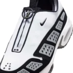 La Nike Air Max Sunder « Panda » offre à la silhouette classique un relooking monochrome