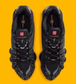 La Nike Shox TL « Black/Varsity Maize » fait son retour cet été avec un look nostalgique accrocheur