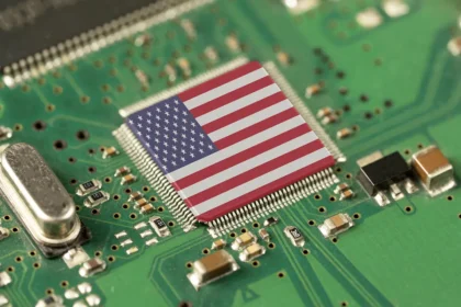 TSMC investit 100 milliards de dollars dans la fabrication de puces aux États-Unis, dans un contexte d’instabilité politique et de bouleversements technologiques
