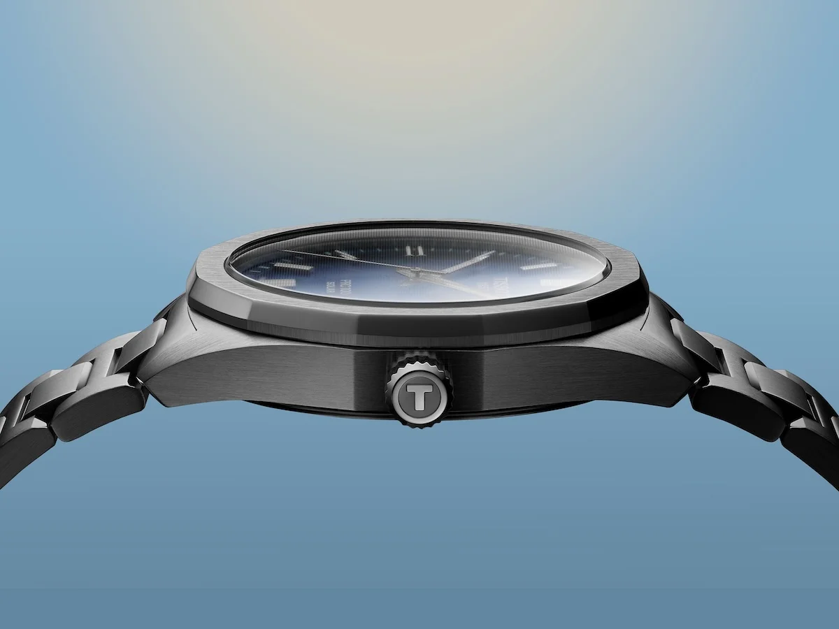 La nouvelle Tissot PRC 100 Solar apporte l'énergie solaire dans votre vie quotidienne