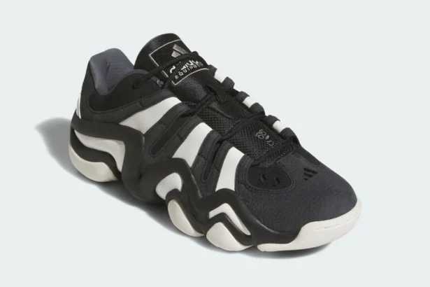 L'adidas Crazy 8 Low « Black/White » revient le 1ᵉʳ avril