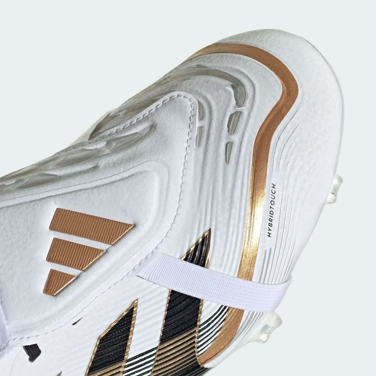 L'adidas Predator 25 Elite FG TEAMGEIST célèbre l'héritage de la Coupe du monde 2006
