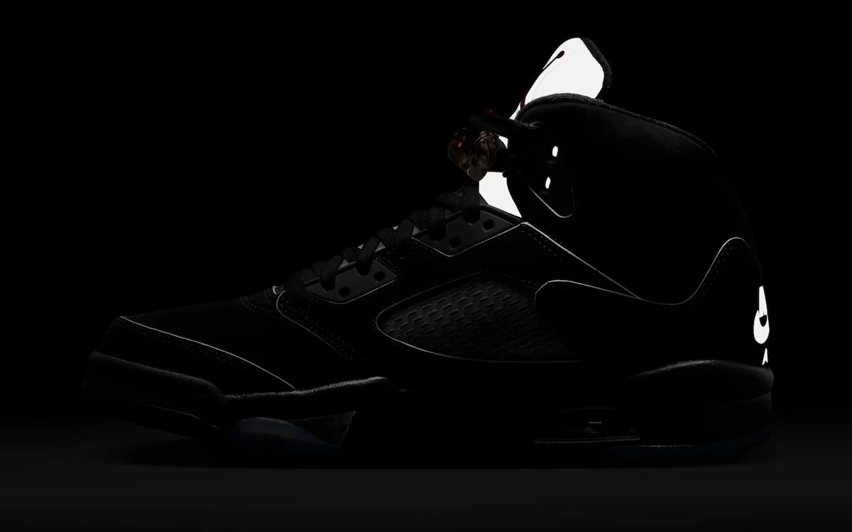 Air Jordan 5 Retro Black Metallic Reimagined Restock 9 Nike réédite la Air Jordan 5 Retro Black Metallic Reimagined lors de l'événement « Three Days of Heat »