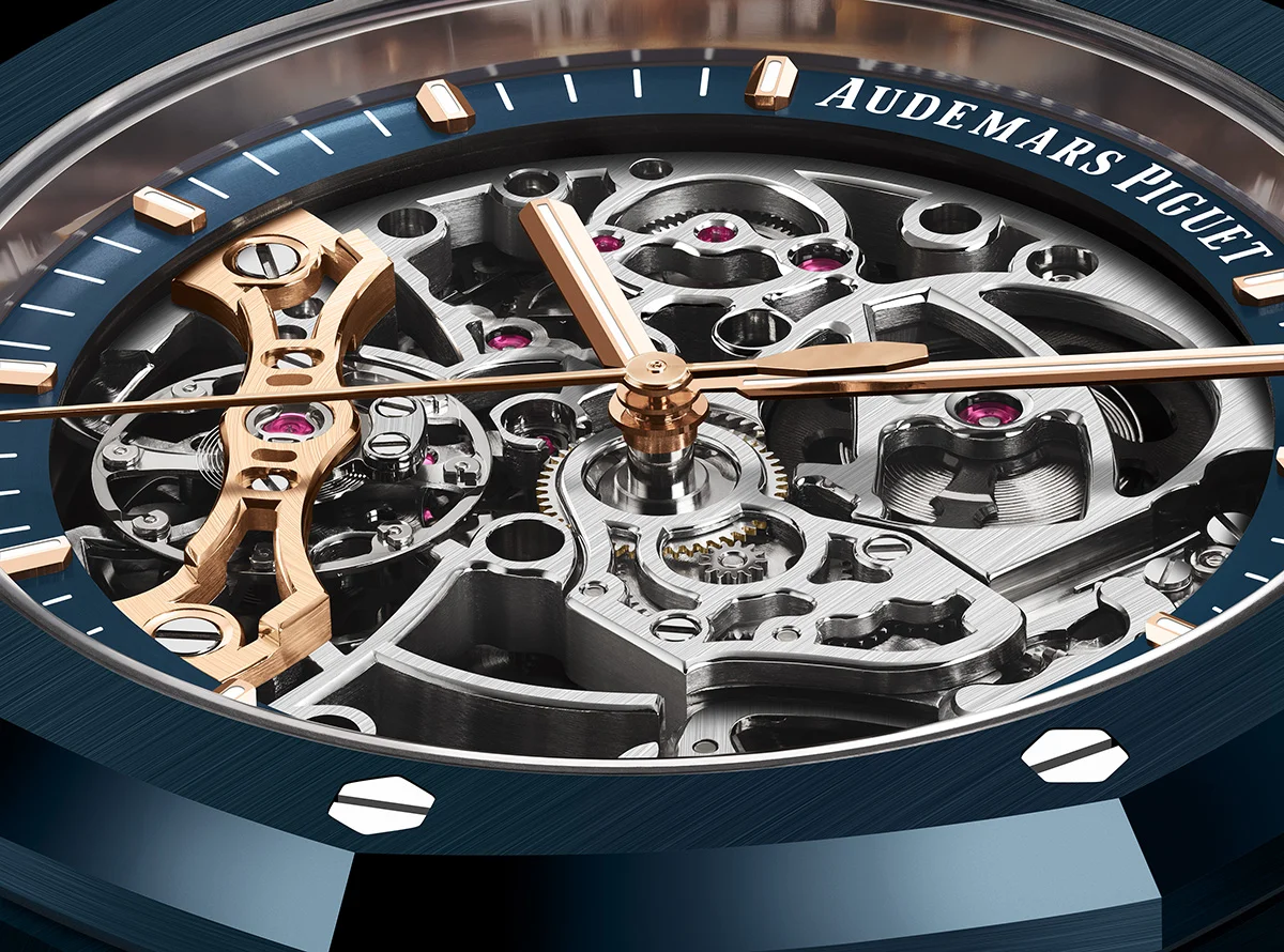 Audemars Piguet Bleu Nuit Nuage 50 6 Pour les 150 ans d’Audemars Piguet : la céramique « Bleu Nuit, Nuage 50 » fait sensation et explose les codes des montres de luxe