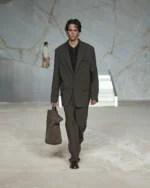 COS Spring Summer 2025 1 La collection COS Printemps/Été 2025 réinvente les codes du vestiaire masculin contemporain