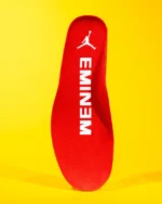 Découvrez les nouvelles images de la très rare basket Air Jordan 3 PE Super Bowl 2022 d'Eminem