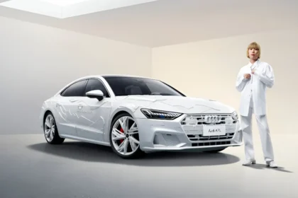 Feng Chen Wang réinvente l'Audi A7L avec un design unique inspiré de la mode