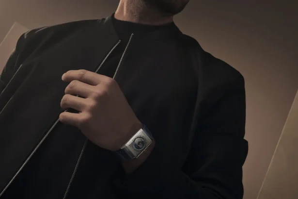 La Jaeger-LeCoultre Reverso Tribute Geographic fait sensation aux Watches and Wonders 2025