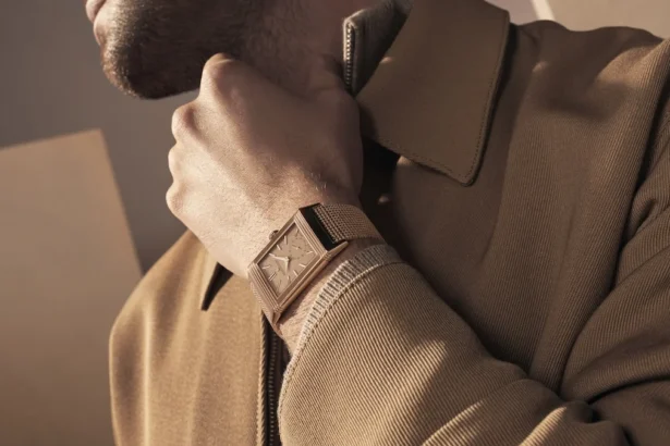 Jaeger-LeCoultre Reverso Tribute Monoface Small Seconds dévoile sa nouvelle interprétation en or rose