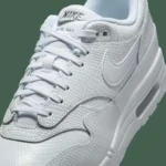 Voici la Air Max 1 « White » à textures reptiliennes : la sneaker blanche la plus stylée de l’année ?