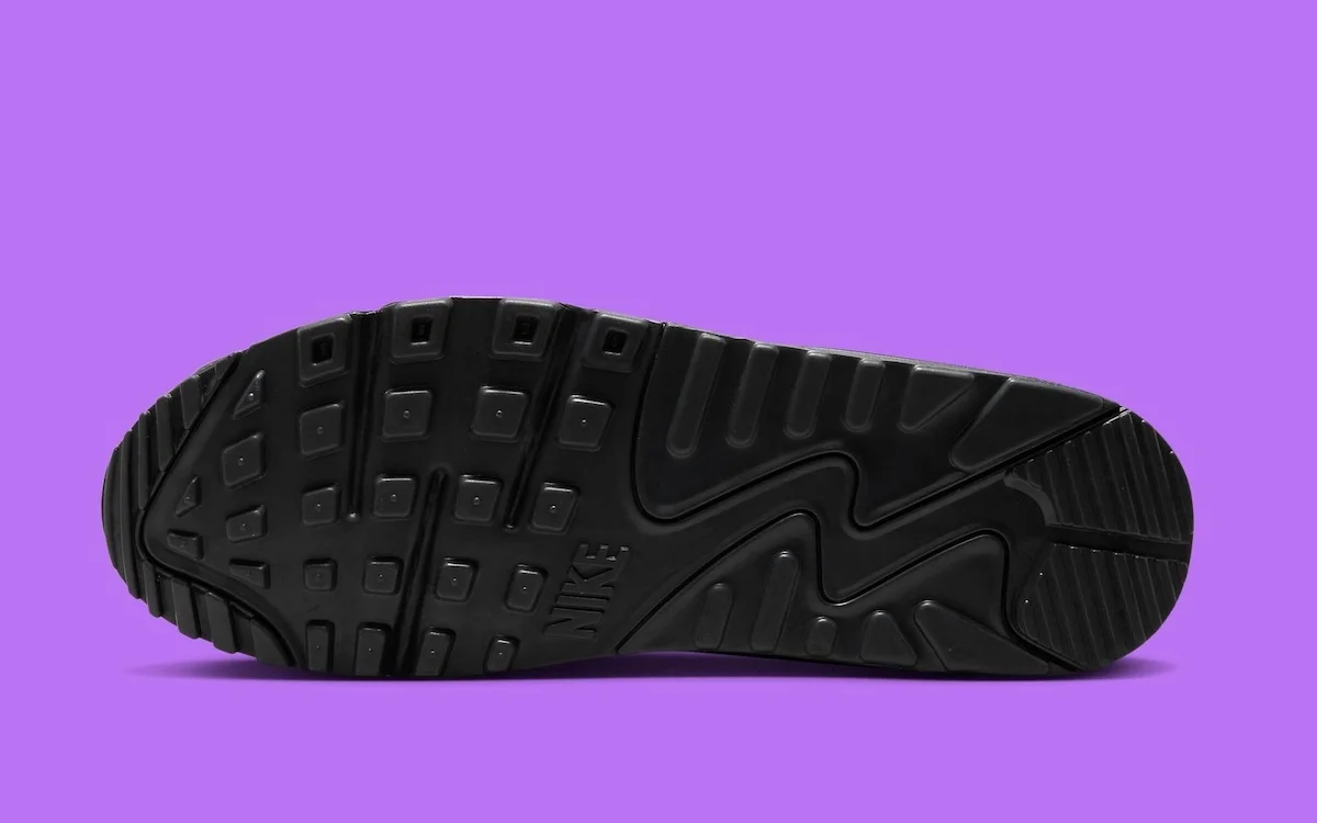 La Nike Air Max 90 « Wild Grape » vient compléter la gamme « Racing Pack » pour l'automne 2025