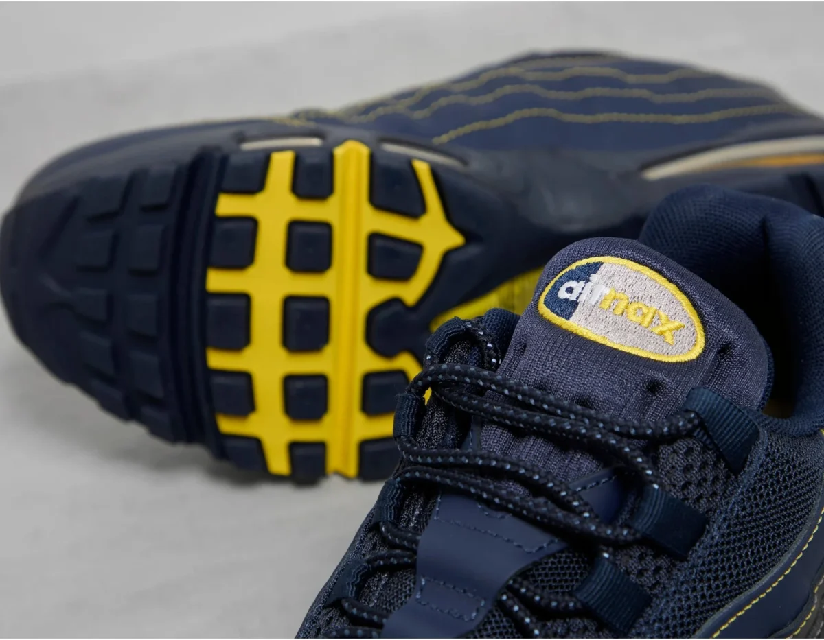 Nike Air Max 95 OG Obsidian Obsidian Varsity Maize 6 Incroyable ! Cette nouvelle Nike Air Max 95 Big Bubble s’inspire du Michigan et affole déjà les sneakerheads