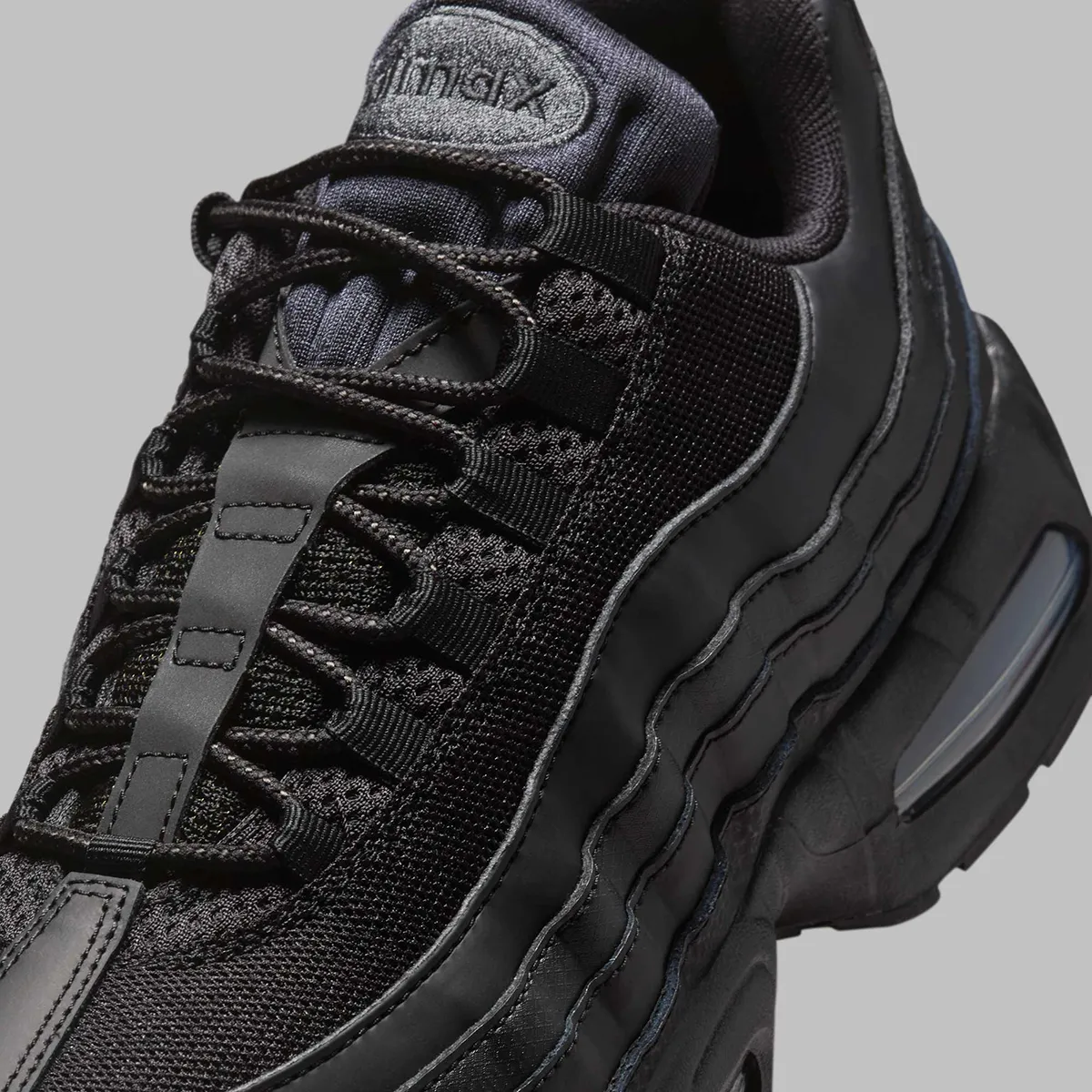 Nike Air Max 95 OG « Triple Black » : retour de la technologie « big bubble » pour le 30e anniversaire