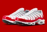 La Nike Air Max Plus « Sport Red » fait son retour pour l'été 2025 avec une nouvelle interprétation pleine de caractère