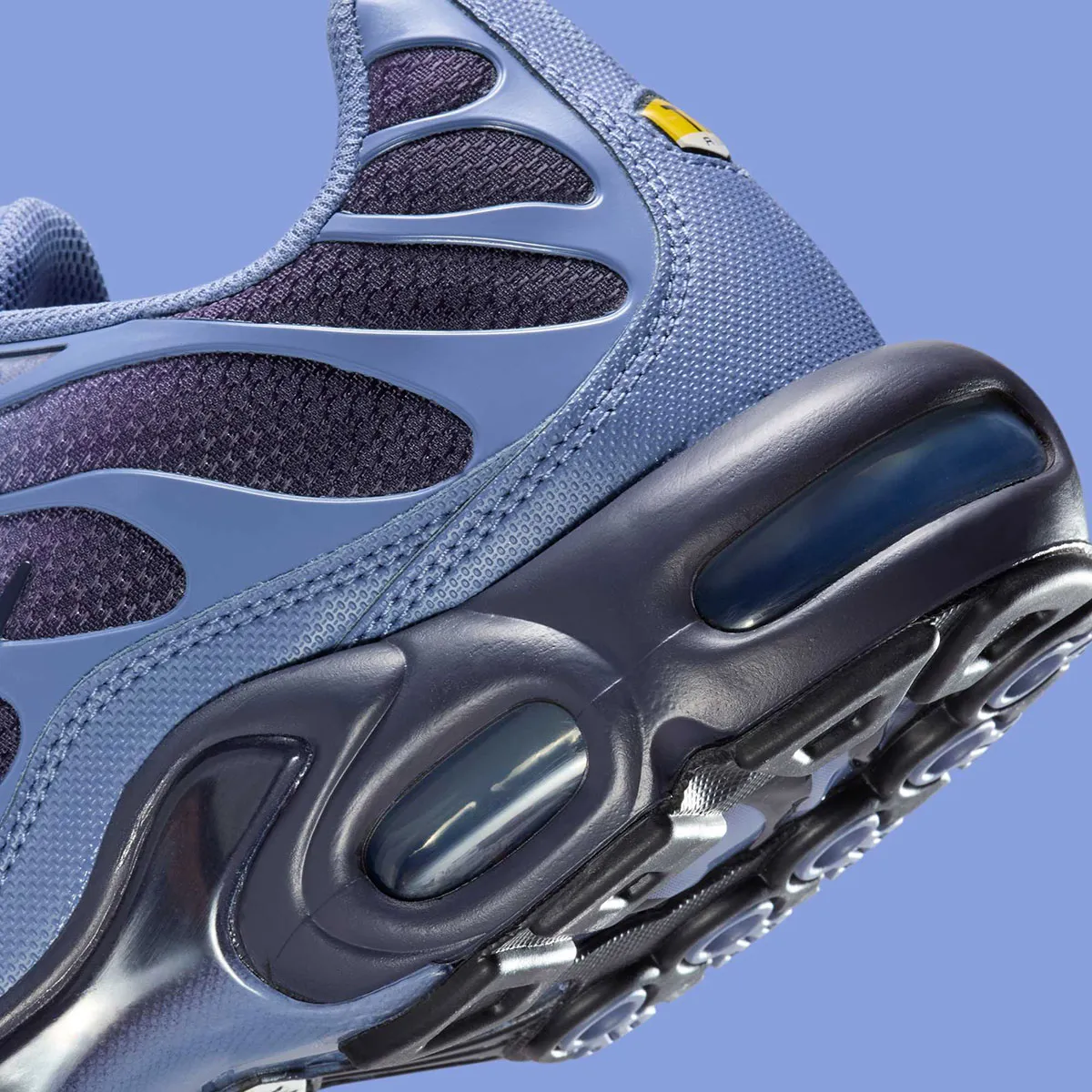 Nike frappe fort : la Air Max Plus « World Indigo » débarque avec un look crépusculaire irrésistible !