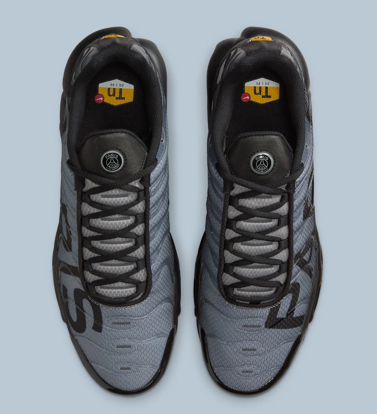 Nike Air Max Plus x PSG 4 Nike Air Max Plus reçoit un traitement furtif PSG avant les quarts de finale de la Ligue des champions