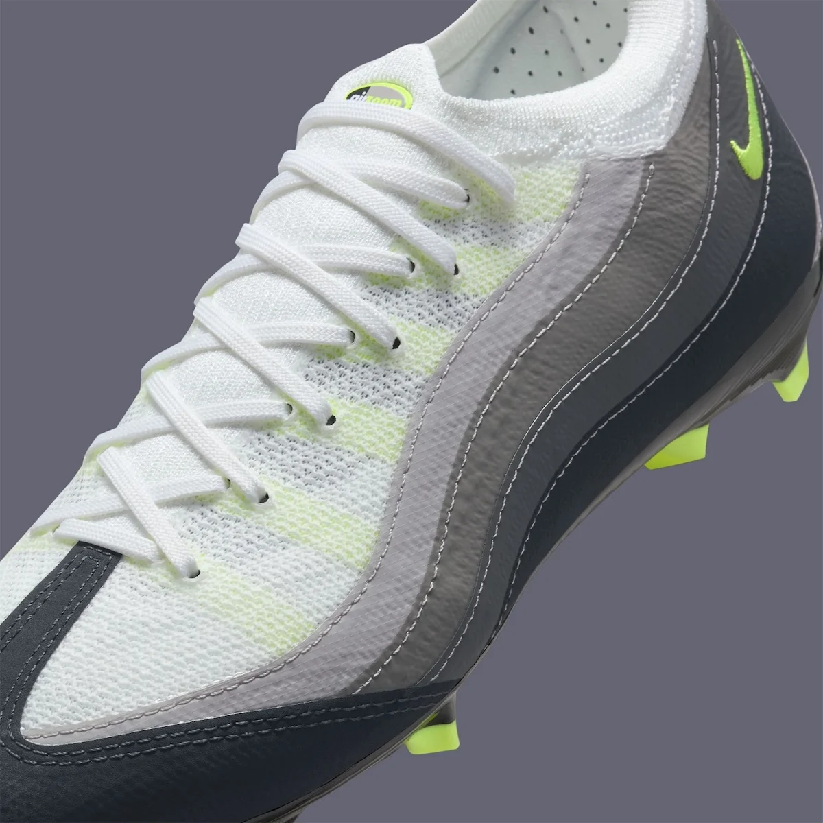 La chaussure de football Nike Air Zoom Vapor 16 rend hommage à l'héritage de la Air Max 95 Neon avec une version hybride