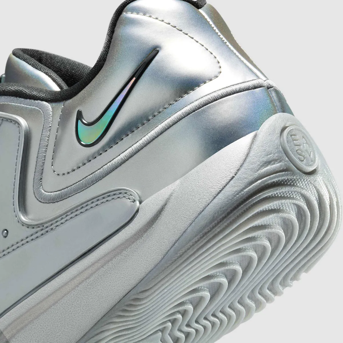 La Nike KD 18 EYBL dévoilée : un design qui brille comme jamais