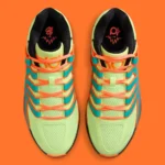 Les Nike KD 18 Liquid Lime sont un mélange de basket-ball et de sport de plein air